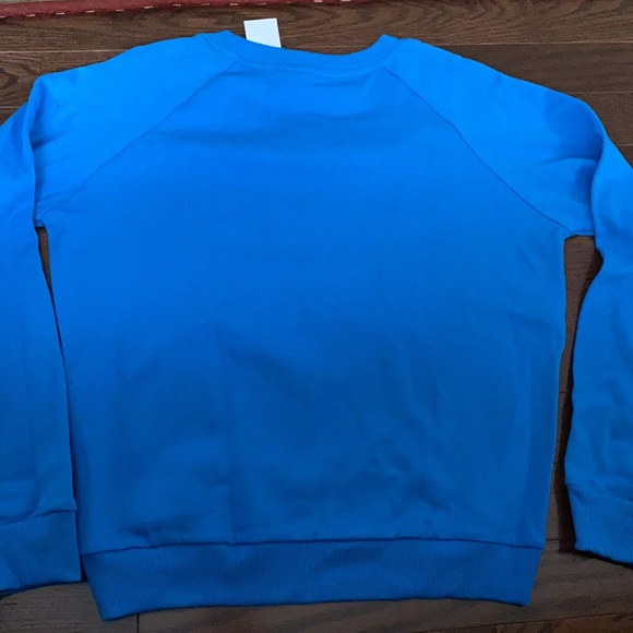 NWT lilo and stitch sweater - Picture 5 of 6